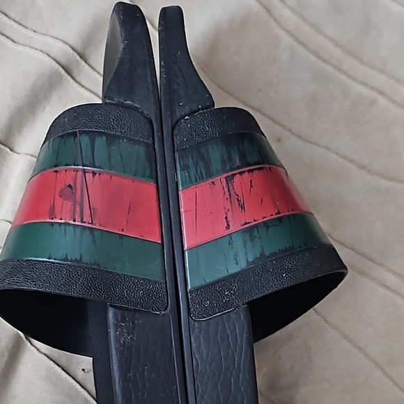 Gucci Black Slides with Red and Green Stripes - Picture 3 of 5